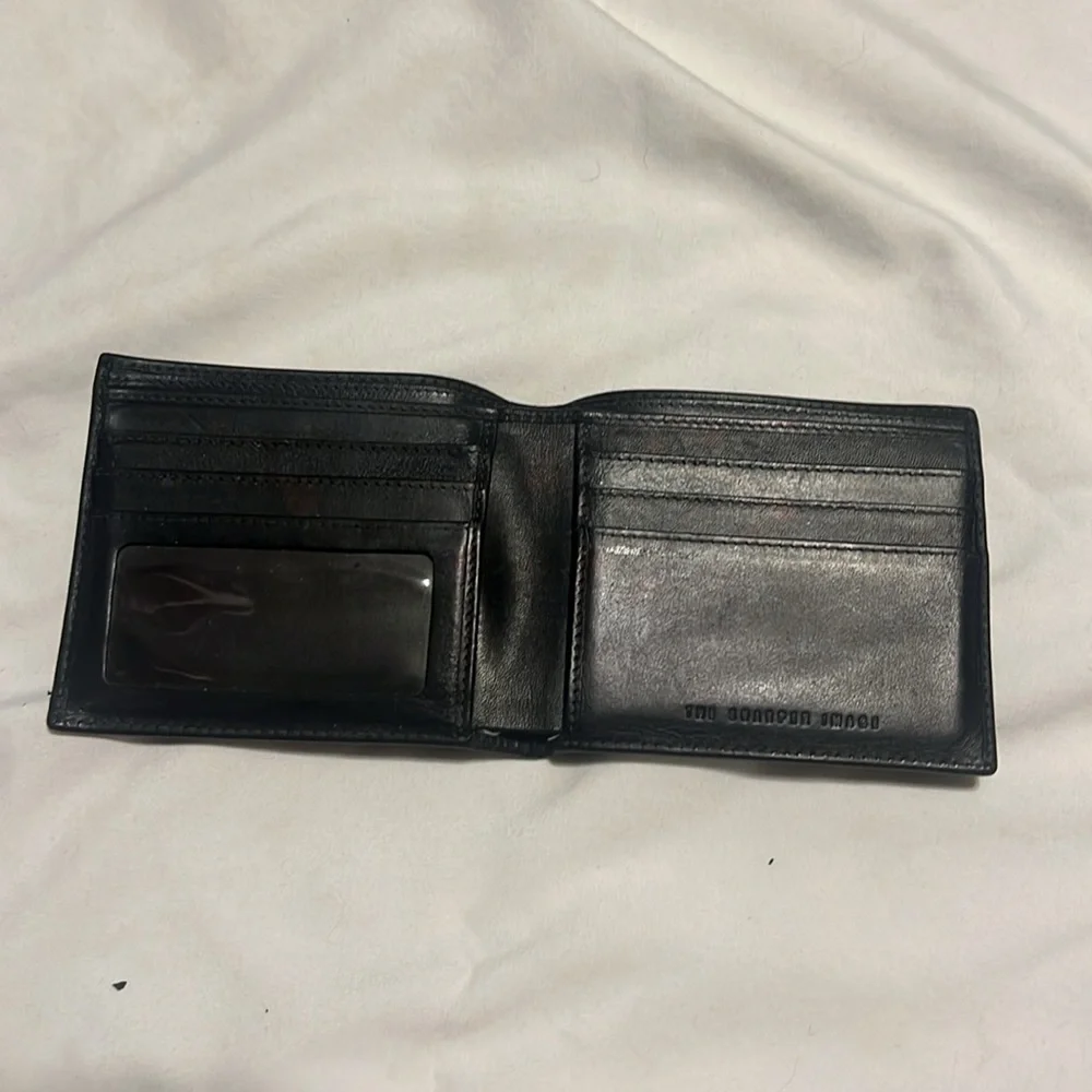 The Sharper Image mens black leather bi-fold wallet